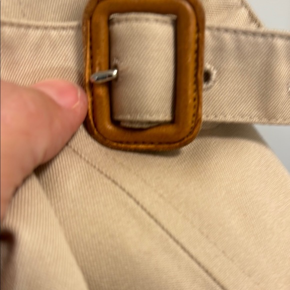 Burberry Vintage Beige Trench Coat for Women - Picture 5 of 10